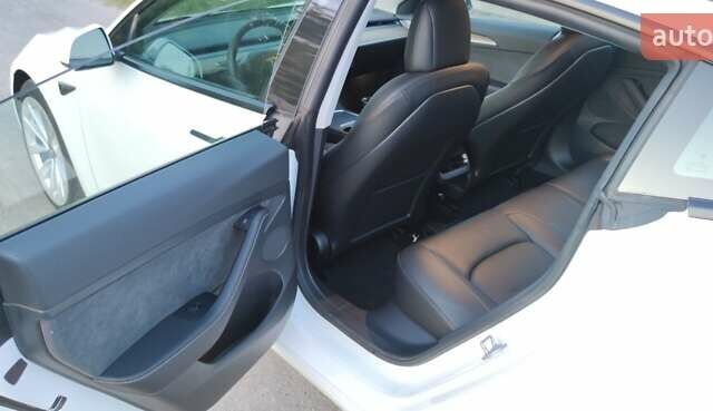 Тесла Модель 3, объемом двигателя 0 л и пробегом 22 тыс. км за 25000 $, фото 11 на Automoto.ua