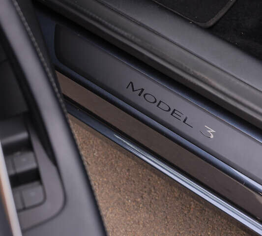 Тесла Модель 3, об'ємом двигуна 0 л та пробігом 30 тис. км за 28000 $, фото 17 на Automoto.ua