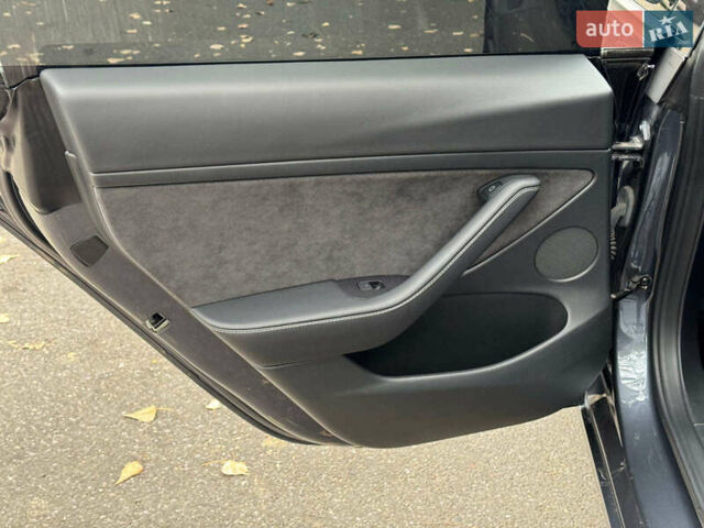 Тесла Модель 3, объемом двигателя 0 л и пробегом 49 тыс. км за 26290 $, фото 14 на Automoto.ua