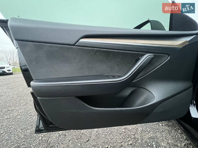 Тесла Модель 3, объемом двигателя 0 л и пробегом 94 тыс. км за 24500 $, фото 17 на Automoto.ua