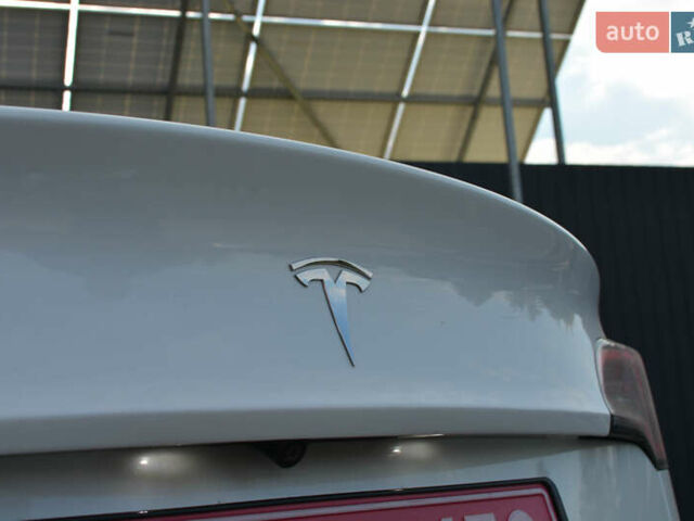 Тесла Модель 3, об'ємом двигуна 0 л та пробігом 81 тис. км за 18499 $, фото 23 на Automoto.ua