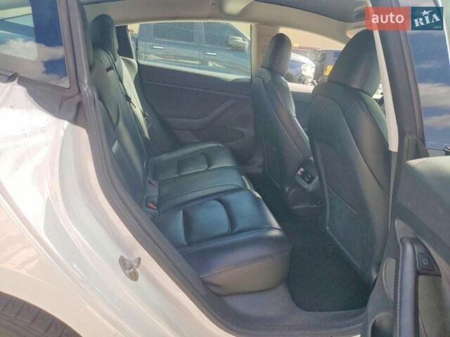 Тесла Модель 3, объемом двигателя 0 л и пробегом 85 тыс. км за 6500 $, фото 9 на Automoto.ua