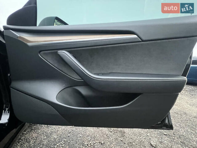 Тесла Модель 3, объемом двигателя 0 л и пробегом 94 тыс. км за 24500 $, фото 29 на Automoto.ua