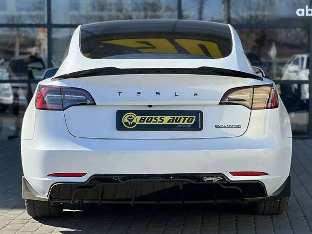 Тесла Модель 3, объемом двигателя 0 л и пробегом 53 тыс. км за 23999 $, фото 4 на Automoto.ua