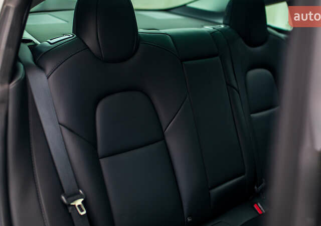 Тесла Модель 3, об'ємом двигуна 0 л та пробігом 75 тис. км за 23499 $, фото 25 на Automoto.ua