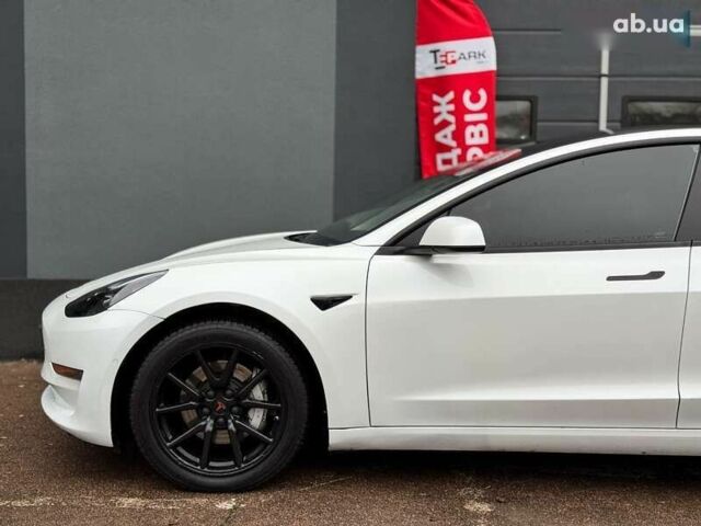 Тесла Модель 3, объемом двигателя 0 л и пробегом 117 тыс. км за 20999 $, фото 4 на Automoto.ua