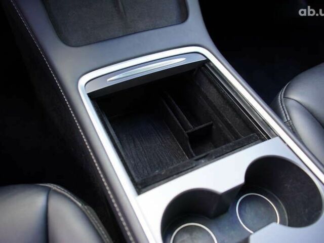 Тесла Модель 3, объемом двигателя 0 л и пробегом 33 тыс. км за 20999 $, фото 21 на Automoto.ua