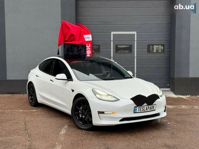 Тесла Модель 3, объемом двигателя 0 л и пробегом 117 тыс. км за 20999 $, фото 1 на Automoto.ua