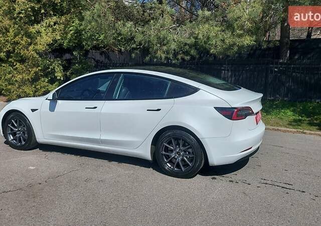 Тесла Модель 3, объемом двигателя 0 л и пробегом 52 тыс. км за 21700 $, фото 3 на Automoto.ua