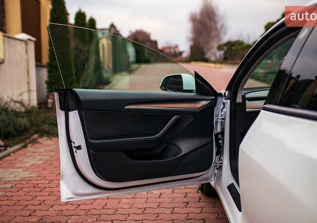 Тесла Модель 3, об'ємом двигуна 0 л та пробігом 75 тис. км за 23499 $, фото 42 на Automoto.ua