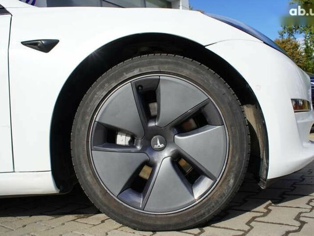 Тесла Модель 3, объемом двигателя 0 л и пробегом 33 тыс. км за 23999 $, фото 3 на Automoto.ua