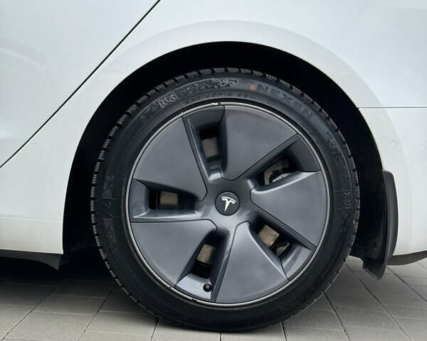 Тесла Модель 3, объемом двигателя 0 л и пробегом 60 тыс. км за 28500 $, фото 6 на Automoto.ua