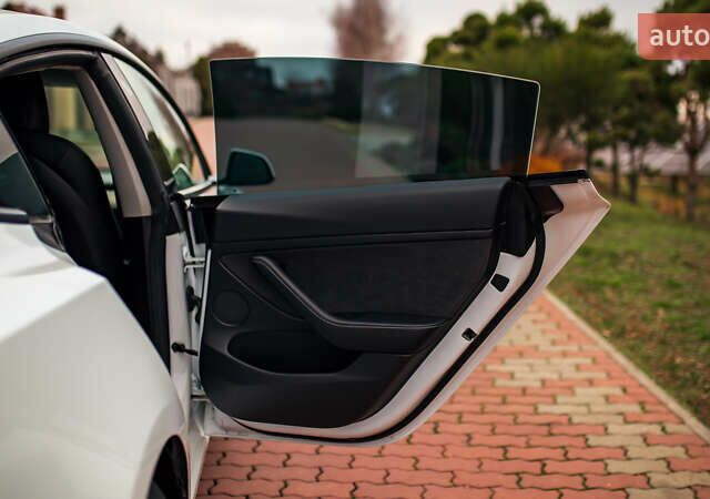 Тесла Модель 3, об'ємом двигуна 0 л та пробігом 75 тис. км за 23999 $, фото 28 на Automoto.ua