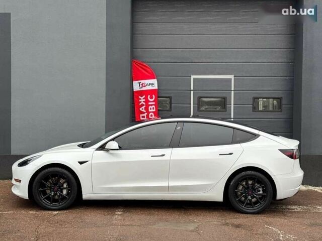 Тесла Модель 3, объемом двигателя 0 л и пробегом 117 тыс. км за 20999 $, фото 5 на Automoto.ua