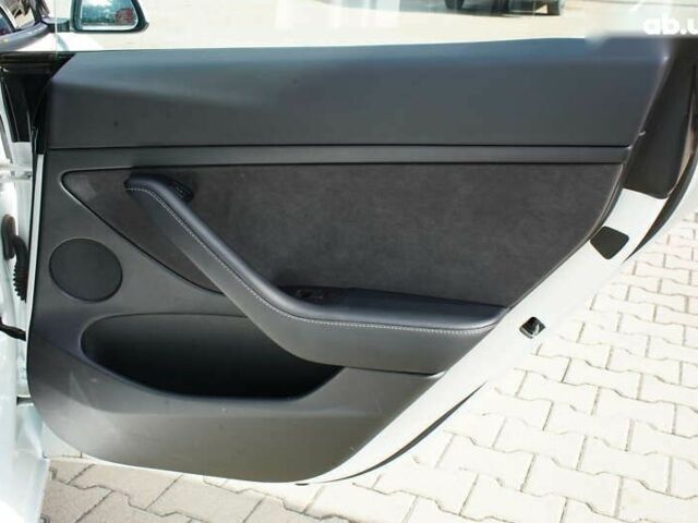 Тесла Модель 3, объемом двигателя 0 л и пробегом 33 тыс. км за 20700 $, фото 28 на Automoto.ua