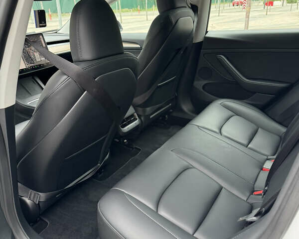 Тесла Модель 3, объемом двигателя 0 л и пробегом 14 тыс. км за 21700 $, фото 10 на Automoto.ua