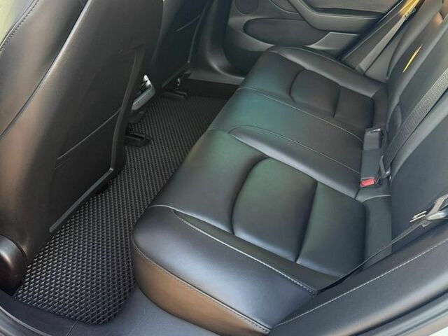 Тесла Модель 3, объемом двигателя 0 л и пробегом 95 тыс. км за 20600 $, фото 6 на Automoto.ua