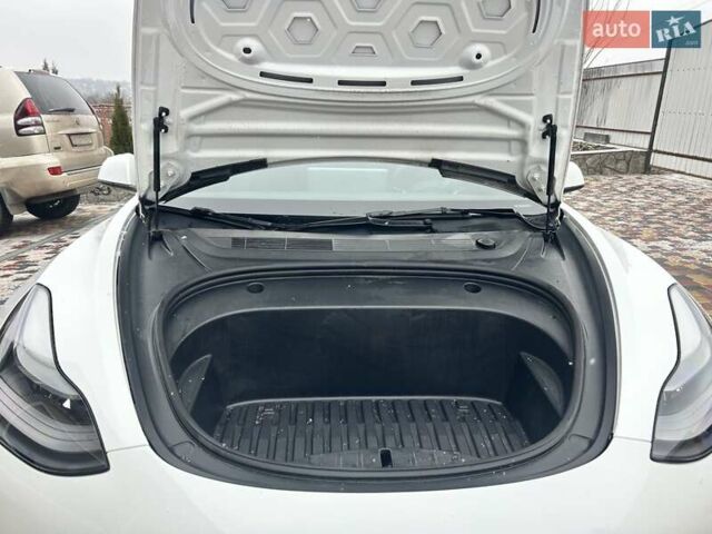 Тесла Модель 3, объемом двигателя 0 л и пробегом 10 тыс. км за 22500 $, фото 25 на Automoto.ua