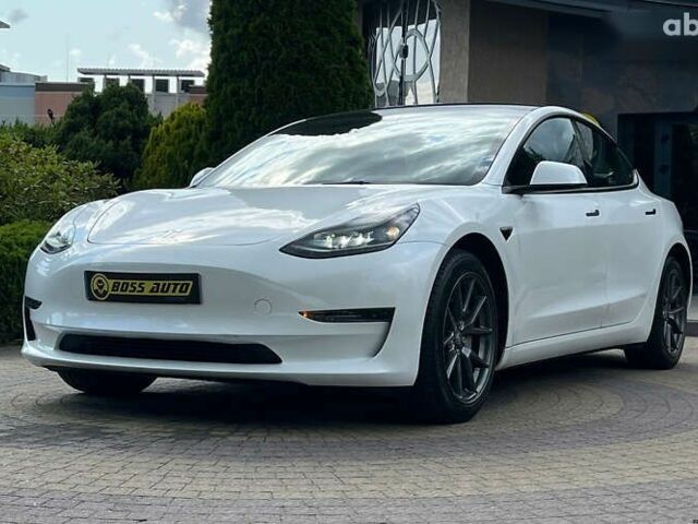Тесла Модель 3, объемом двигателя 0 л и пробегом 41 тыс. км за 18500 $, фото 2 на Automoto.ua