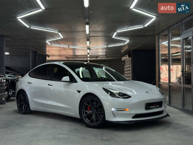 Тесла Модель 3, объемом двигателя 0 л и пробегом 42 тыс. км за 24900 $, фото 1 на Automoto.ua