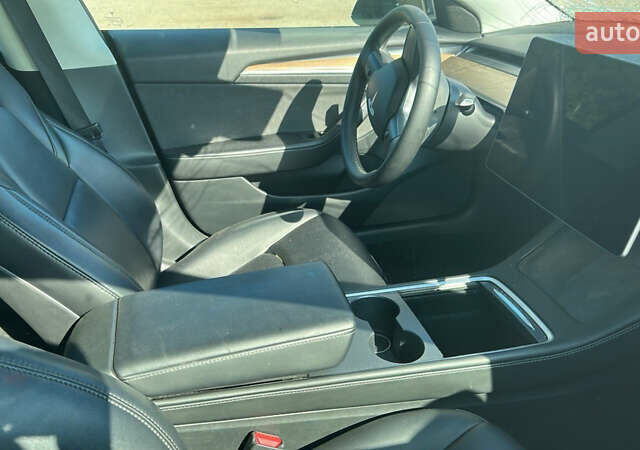 Тесла Модель 3, объемом двигателя 0 л и пробегом 80 тыс. км за 8900 $, фото 2 на Automoto.ua