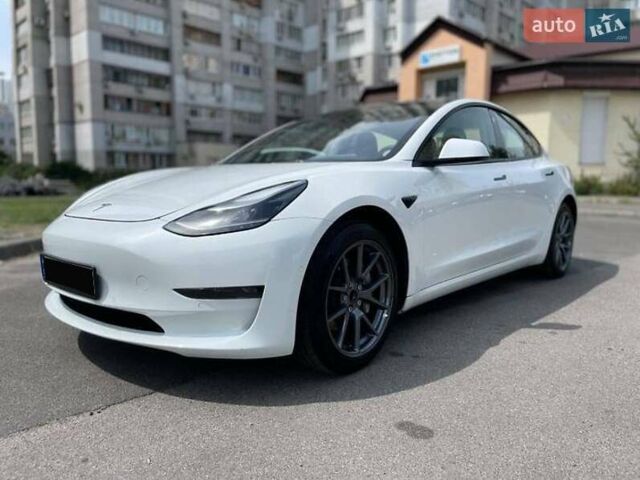 Тесла Модель 3, объемом двигателя 0 л и пробегом 49 тыс. км за 18000 $, фото 1 на Automoto.ua