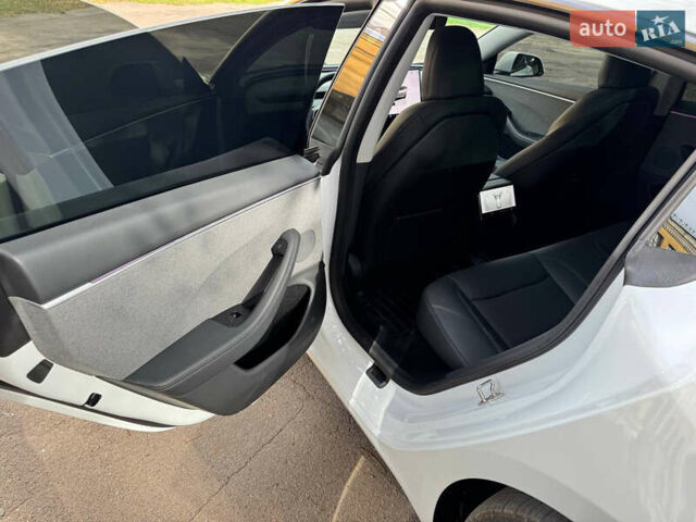 Тесла Модель 3, объемом двигателя 0 л и пробегом 6 тыс. км за 26999 $, фото 5 на Automoto.ua
