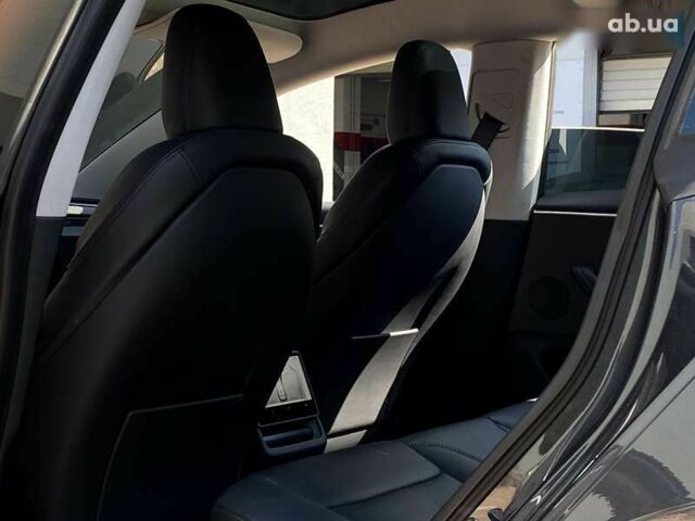 Тесла Модель 3, объемом двигателя 0 л и пробегом 19 тыс. км за 26999 $, фото 15 на Automoto.ua