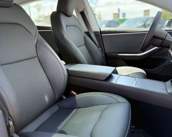 Тесла Модель 3, объемом двигателя 0 л и пробегом 1 тыс. км за 28600 $, фото 24 на Automoto.ua