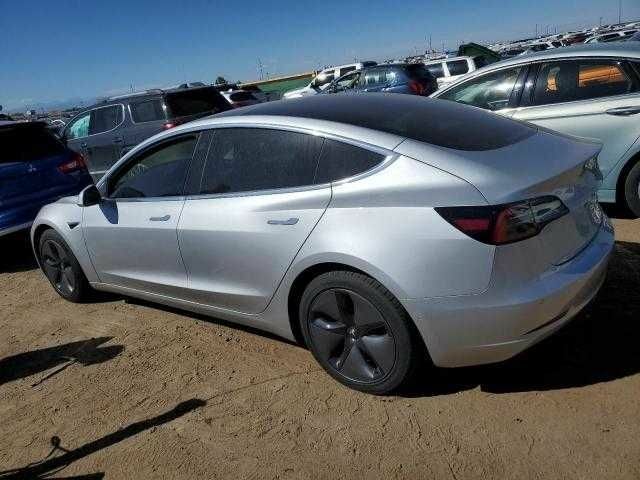 Серый Тесла Модель 3, объемом двигателя 0 л и пробегом 72 тыс. км за 6100 $, фото 4 на Automoto.ua