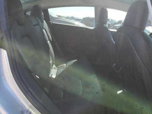 Серый Тесла Модель 3, объемом двигателя 0 л и пробегом 72 тыс. км за 6100 $, фото 8 на Automoto.ua