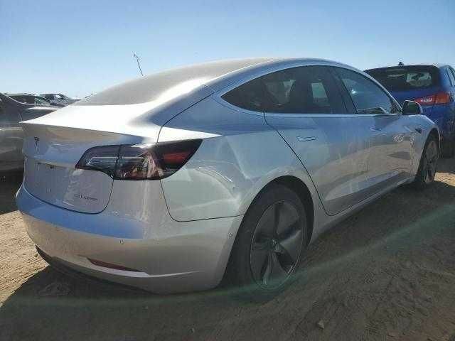 Серый Тесла Модель 3, объемом двигателя 0 л и пробегом 72 тыс. км за 6100 $, фото 3 на Automoto.ua