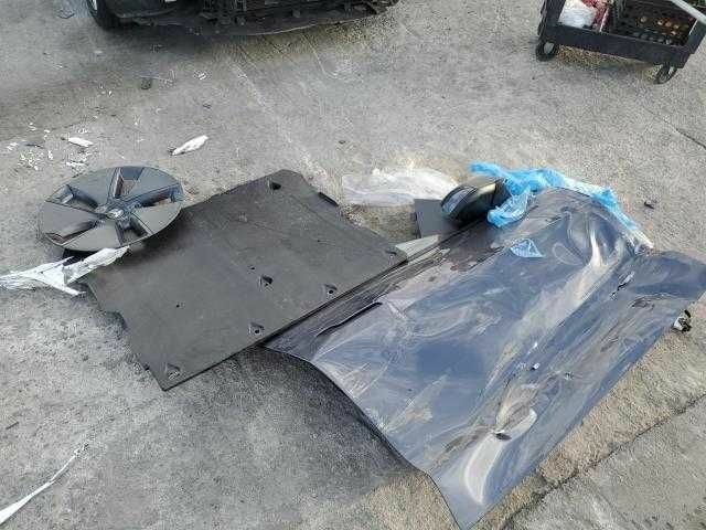 Серый Тесла Модель 3, объемом двигателя 0 л и пробегом 20 тыс. км за 15000 $, фото 11 на Automoto.ua