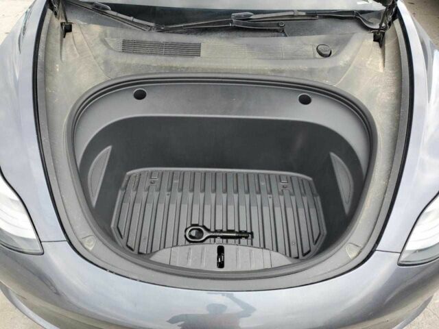 Сірий Тесла Модель 3, об'ємом двигуна 0 л та пробігом 37 тис. км за 8000 $, фото 10 на Automoto.ua