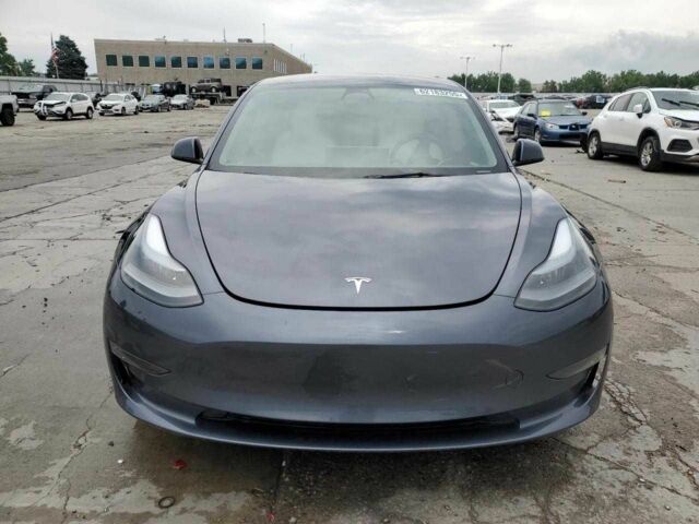Сірий Тесла Модель 3, об'ємом двигуна 0 л та пробігом 37 тис. км за 8000 $, фото 4 на Automoto.ua