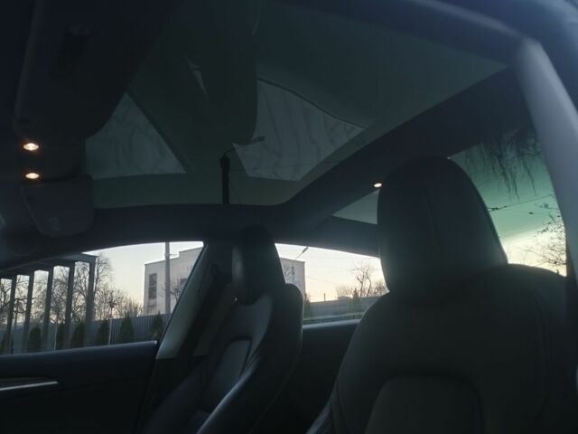 Сірий Тесла Модель 3, об'ємом двигуна 0 л та пробігом 55 тис. км за 21500 $, фото 12 на Automoto.ua