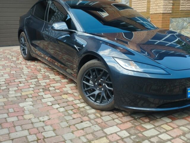 Сірий Тесла Модель 3, об'ємом двигуна 0 л та пробігом 18 тис. км за 26000 $, фото 3 на Automoto.ua