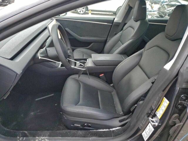 Сірий Тесла Модель 3, об'ємом двигуна 0 л та пробігом 28 тис. км за 9400 $, фото 6 на Automoto.ua