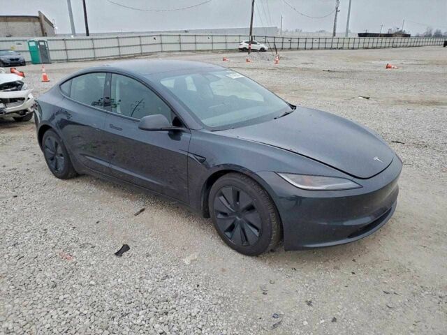 Сірий Тесла Модель 3, об'ємом двигуна 0 л та пробігом 28 тис. км за 9400 $, фото 3 на Automoto.ua