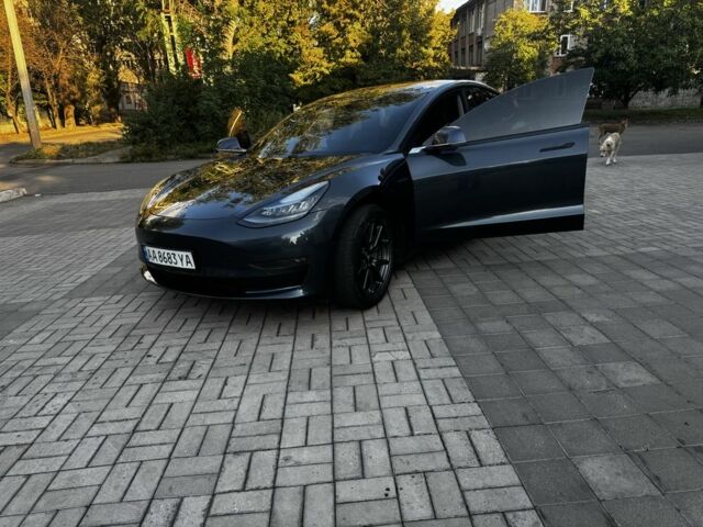 Сірий Тесла Модель 3, об'ємом двигуна 0 л та пробігом 199 тис. км за 15254 $, фото 4 на Automoto.ua