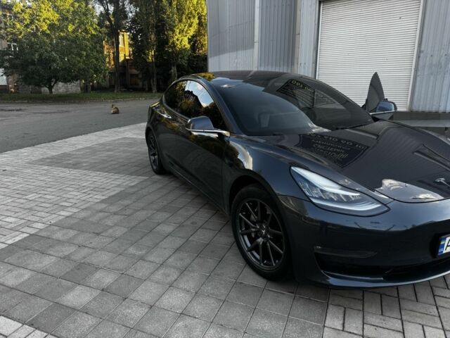 Сірий Тесла Модель 3, об'ємом двигуна 0 л та пробігом 199 тис. км за 15254 $, фото 1 на Automoto.ua