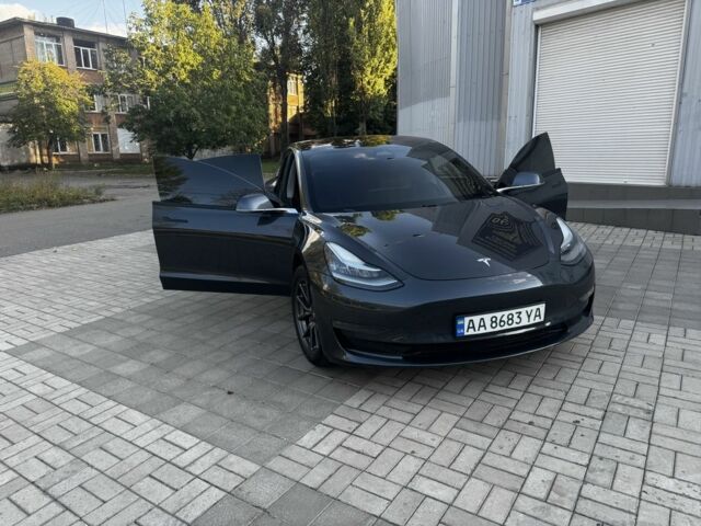Сірий Тесла Модель 3, об'ємом двигуна 0 л та пробігом 199 тис. км за 15254 $, фото 3 на Automoto.ua