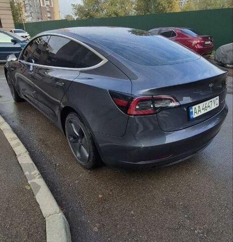 Серый Тесла Модель 3, объемом двигателя 0 л и пробегом 120 тыс. км за 22500 $, фото 6 на Automoto.ua