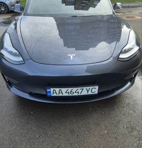 Серый Тесла Модель 3, объемом двигателя 0 л и пробегом 120 тыс. км за 22500 $, фото 1 на Automoto.ua