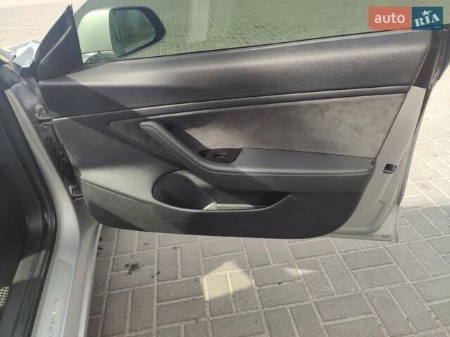 Сірий Тесла Модель 3, об'ємом двигуна 0 л та пробігом 144 тис. км за 16299 $, фото 38 на Automoto.ua