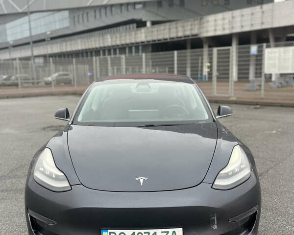 Серый Тесла Модель 3, объемом двигателя 0 л и пробегом 78 тыс. км за 17250 $, фото 2 на Automoto.ua