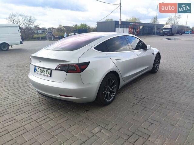 Сірий Тесла Модель 3, об'ємом двигуна 0 л та пробігом 144 тис. км за 16299 $, фото 12 на Automoto.ua