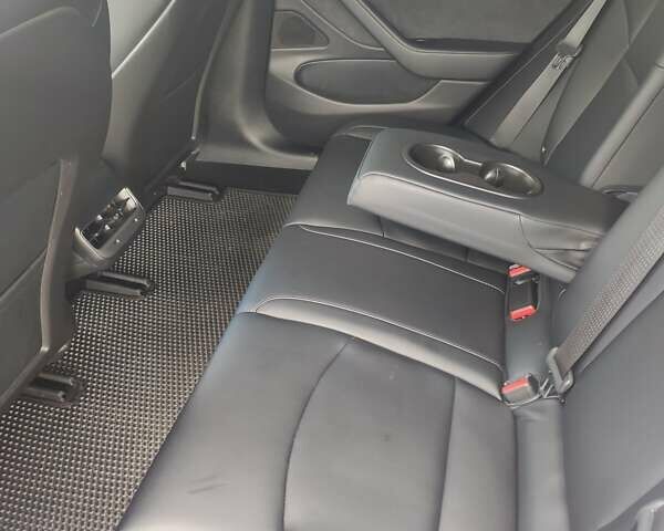 Сірий Тесла Модель 3, об'ємом двигуна 0 л та пробігом 144 тис. км за 16299 $, фото 29 на Automoto.ua