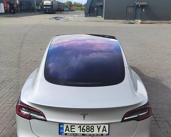 Сірий Тесла Модель 3, об'ємом двигуна 0 л та пробігом 168 тис. км за 16399 $, фото 30 на Automoto.ua