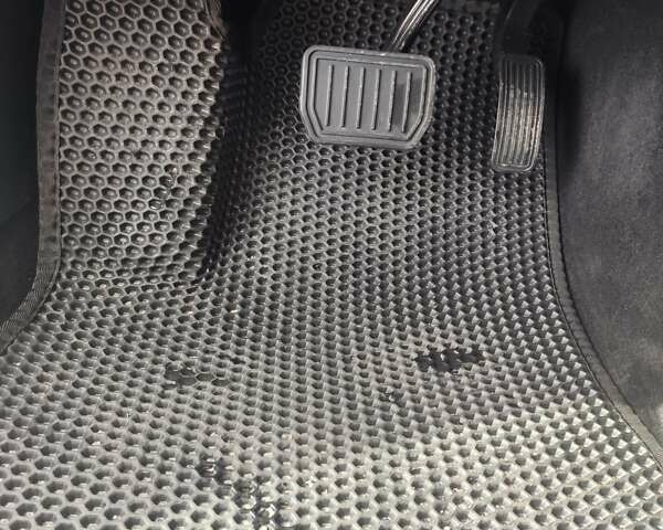 Сірий Тесла Модель 3, об'ємом двигуна 0 л та пробігом 144 тис. км за 16299 $, фото 43 на Automoto.ua